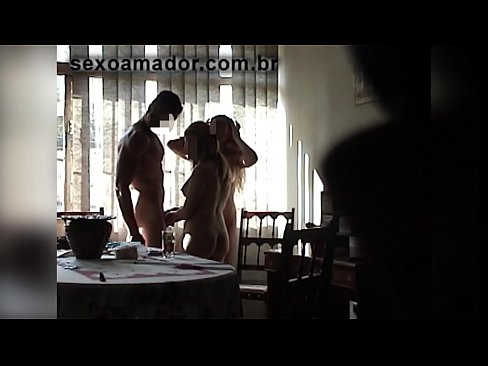 ❤️ Amigos sexuais convidam um homem gigante e uma ménage à trois com ele ❤ Porno bonito em pt-br.quizfarmature.ru ️❤